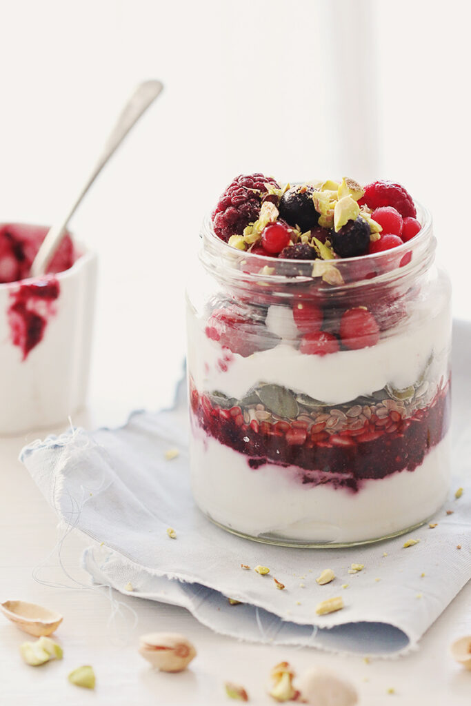 yogurt-and-fruit-parfait-recipe-how-to-make-parfait